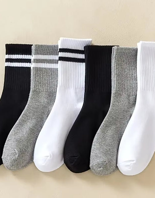 Load image into Gallery viewer, 6 Pairs of Men&#39;S Autumn and Winter Thickened Soft Comfortable Feet Black and White Solid Color Crew Socks
