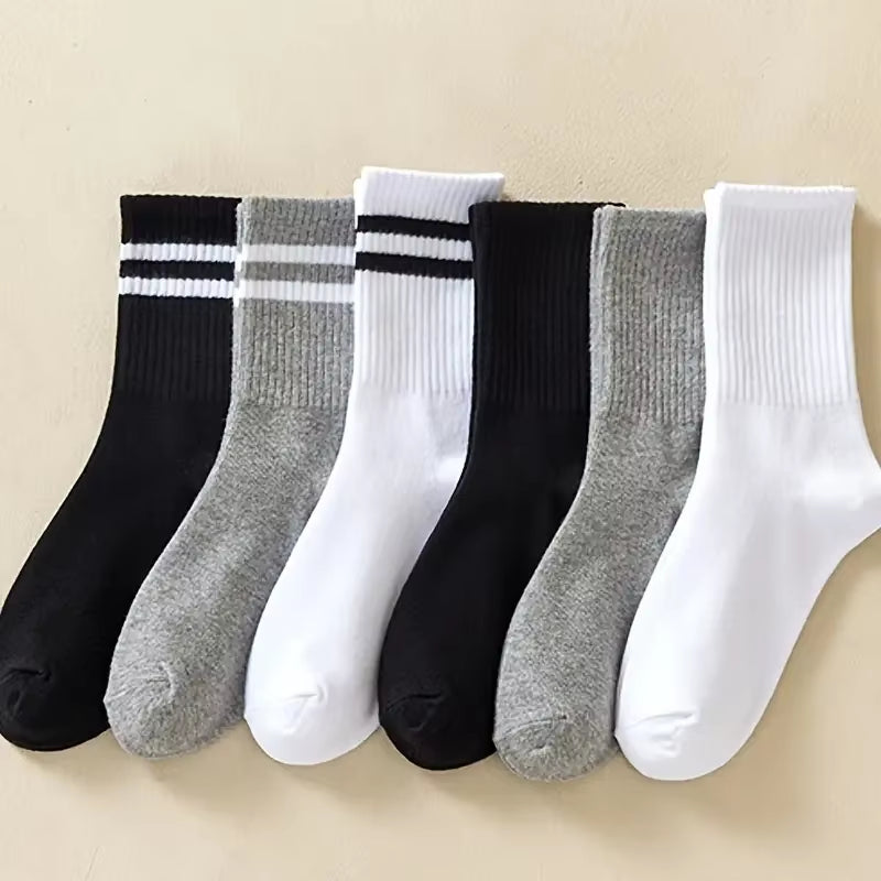 6 Pairs of Men'S Autumn and Winter Thickened Soft Comfortable Feet Black and White Solid Color Crew Socks